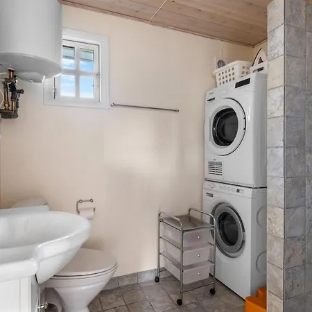 Edeltraud - 100m From The Sea By Interhome