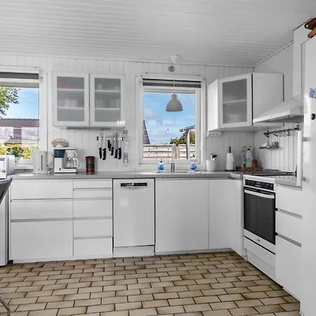 Edeltraud - 100m From The Sea By Interhome *